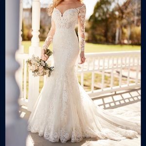 Wedding gown size 12, regular size 4 style 870